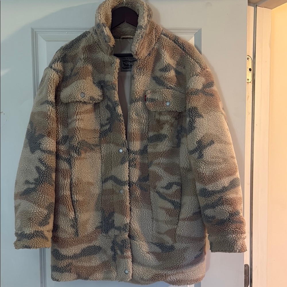 Levi Strauss Women’s Camouflage Sherpa Jacket - Size Medium